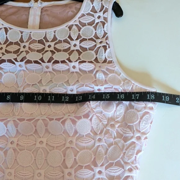 Lauren, Ralph Lauren Pink Lace Sheeth Sleeveless Cocktail Dress. Sz 10 - Picture 3 of 7